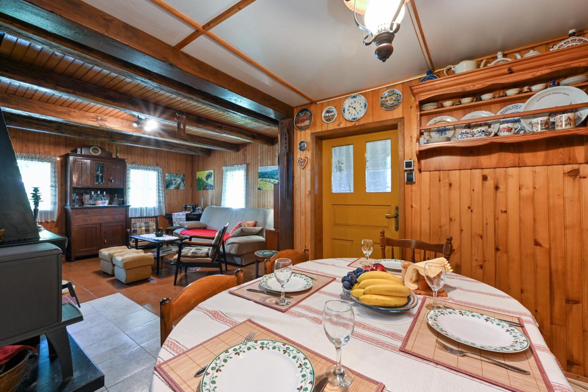 Kuca Viola, Traditional Wooden House In Tuhelj Kültér fotó